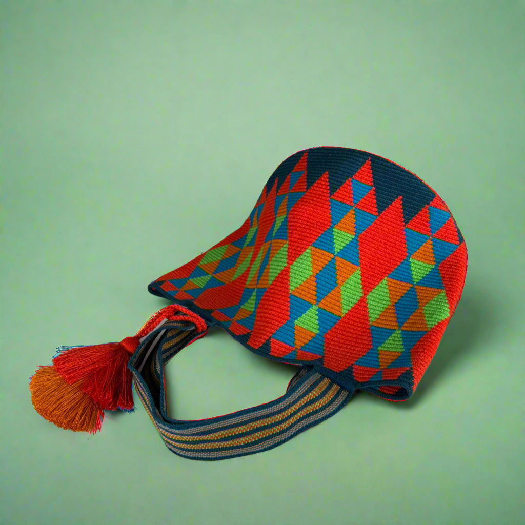 Wayuu Tote red blue green diamonds