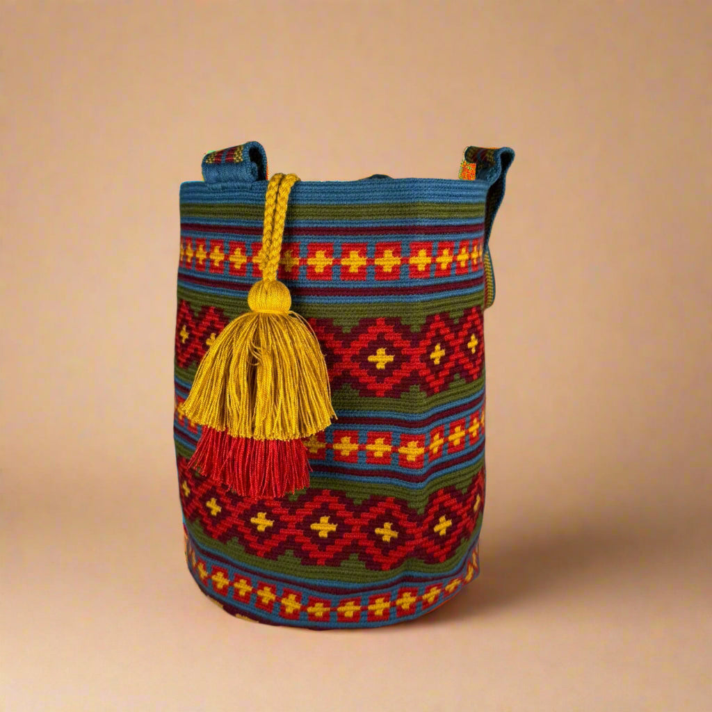 Wayuu Tote blue green red diamonds