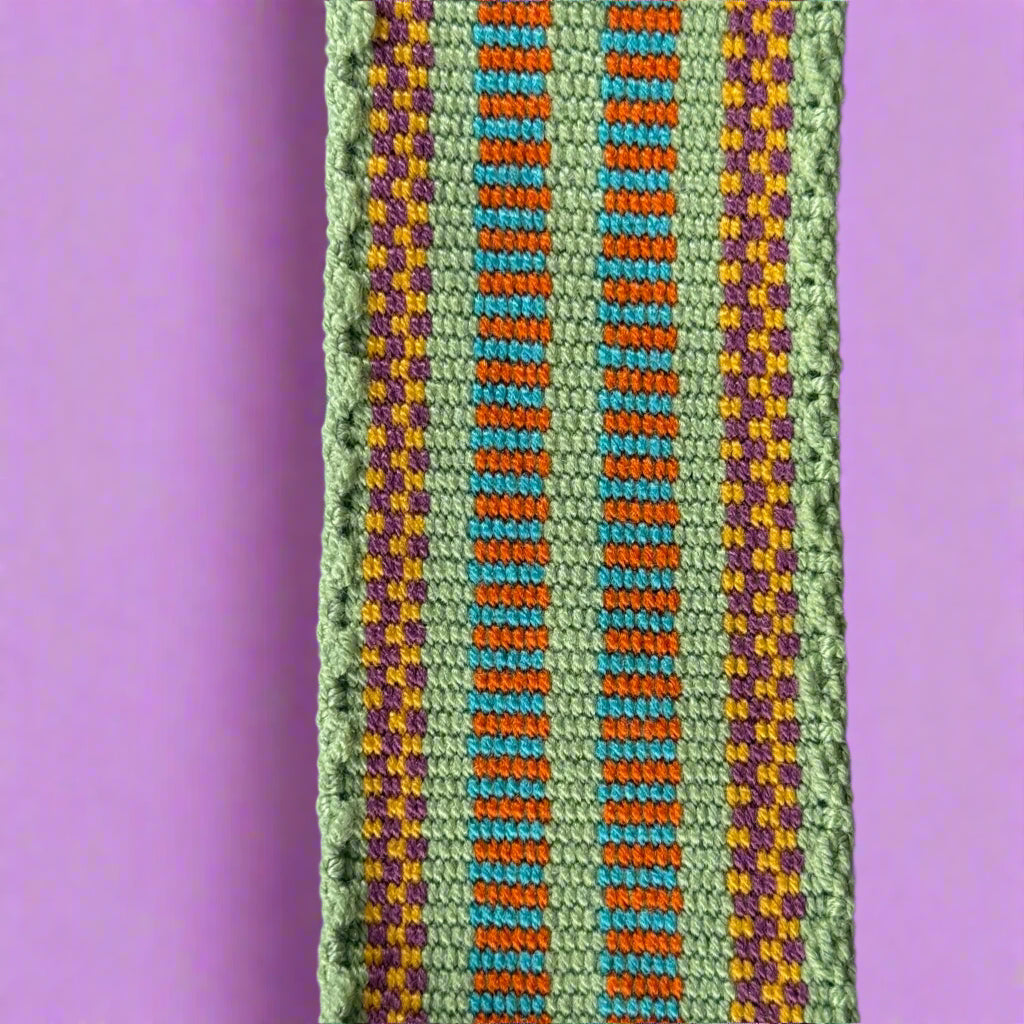 Wayuu tote laying on the ground