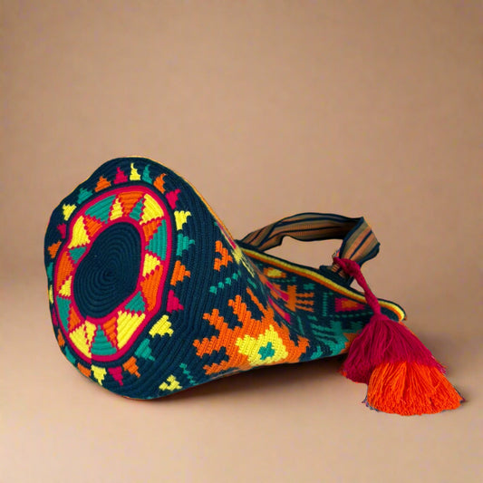 Wayuu Tote laying on the ground
