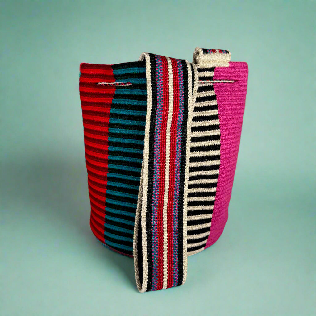 Wayuu Shoulder bag red pink green black ivory