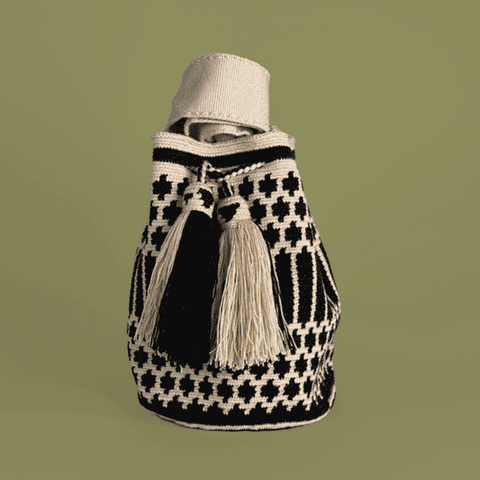 Wayuu Shoulder bag black ivory diamonds