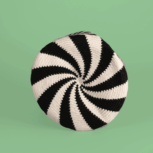 Wayuu shoulder bag ivory black labyrinth