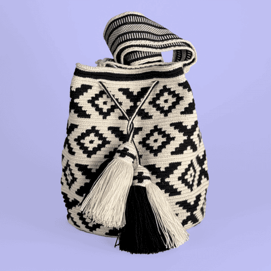 Wayuu Shoulder bag black ivory x diamonds