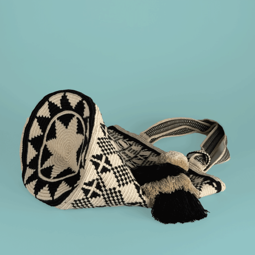 Wayuu Tote bag black ivory diamond cross