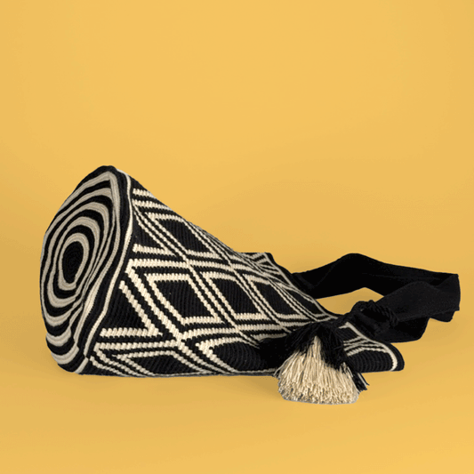 Wayuu Tote bag black ivory diamonds