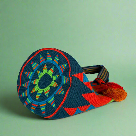 Wayuu Tote red blue green diamonds 