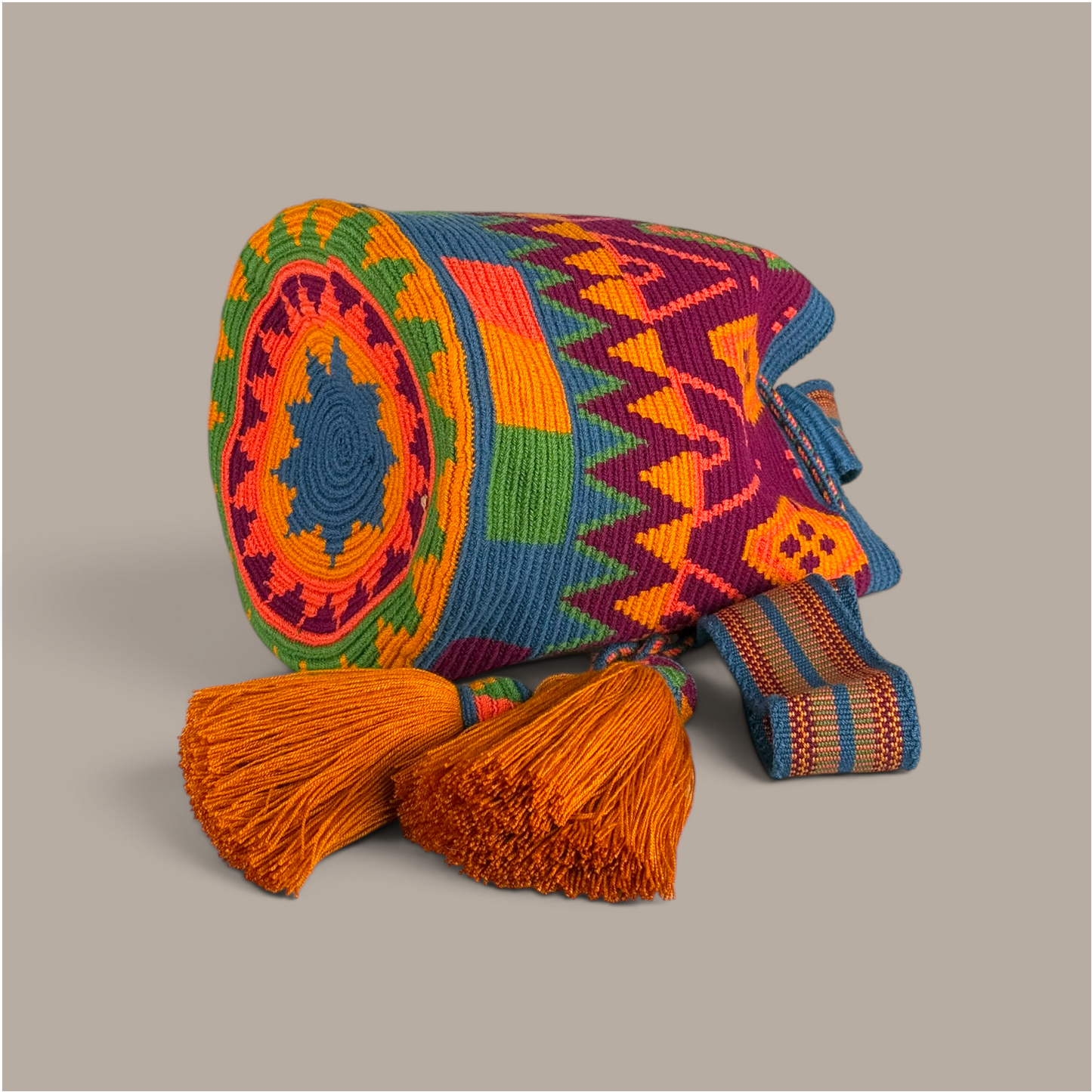 Mochila · Blue Purple Mountains and Valleys