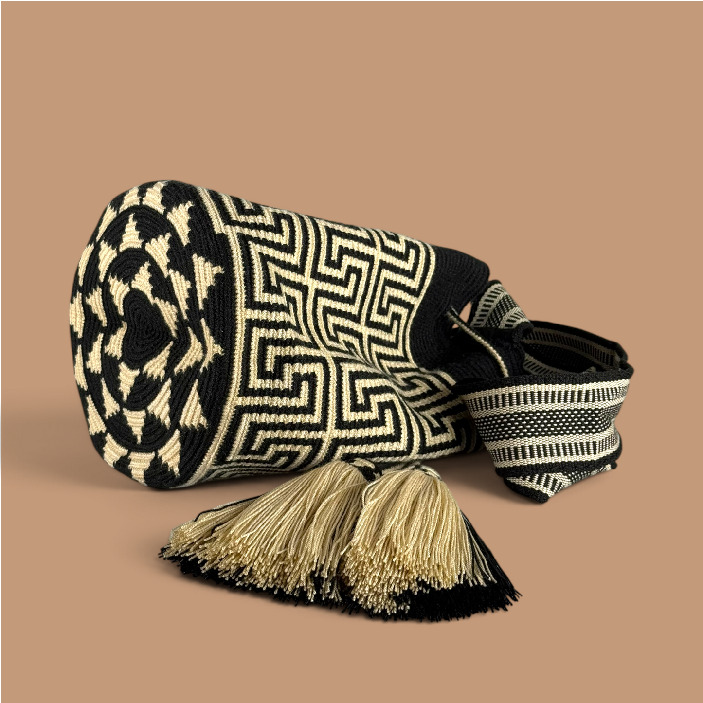 Mochila · Black Natural Labyrinth