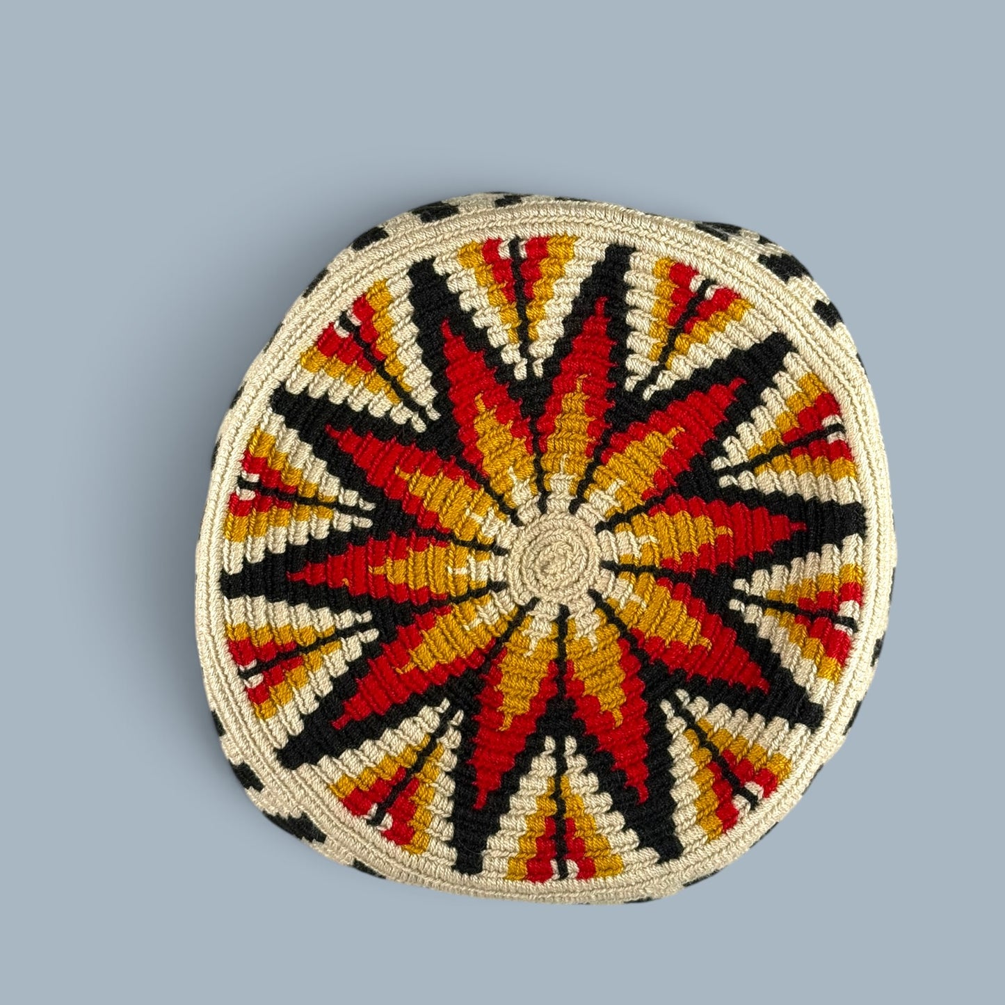 Mochila · Black Chevron Red Gold Community Symbol