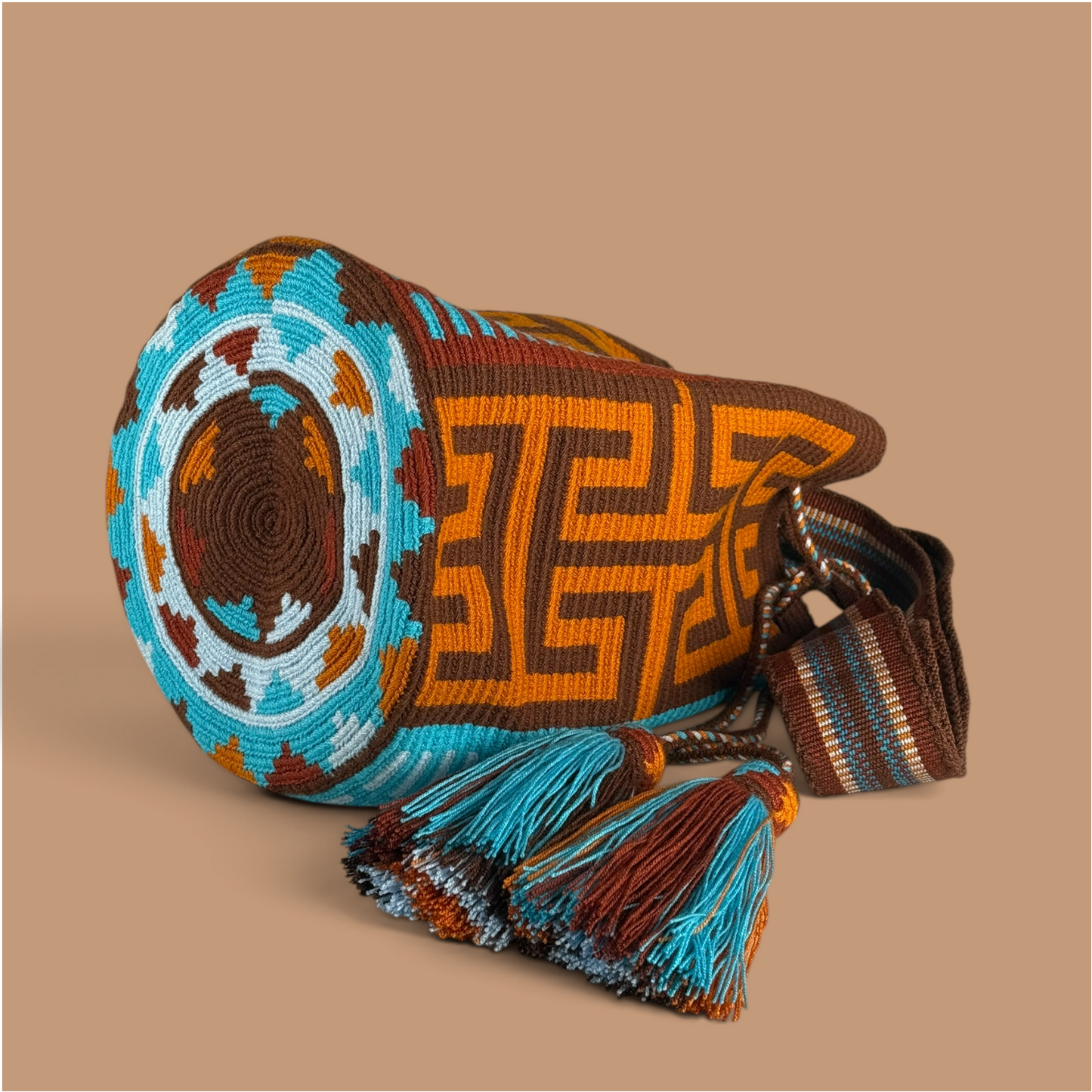 Mochila · Brown Gold Turquoise Labyrinth Pathways