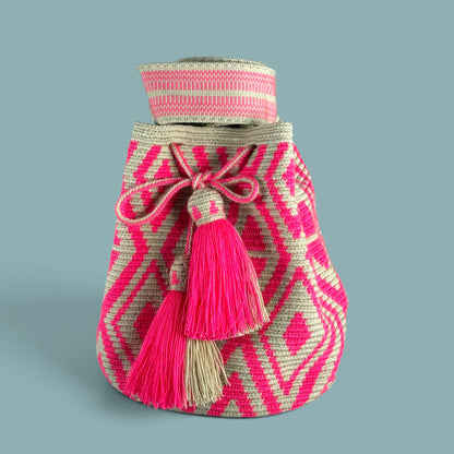 Mochila · Natural Neon Pink Diamond Paths