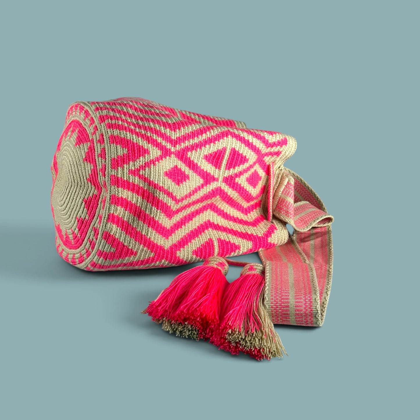 Mochila · Natural Neon Pink Diamond Paths