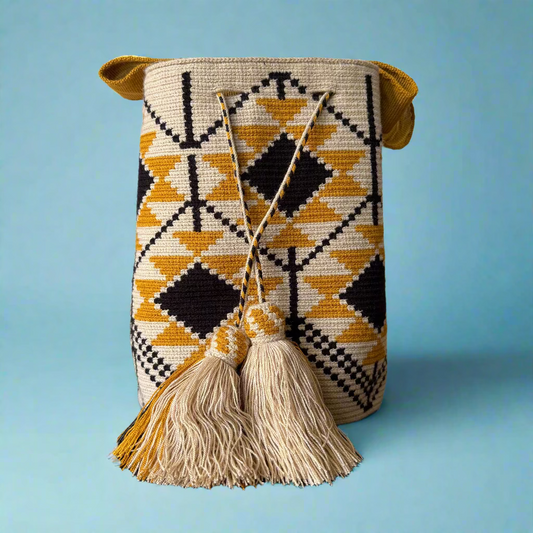 Wayuu shoulder bag gold protection symbol