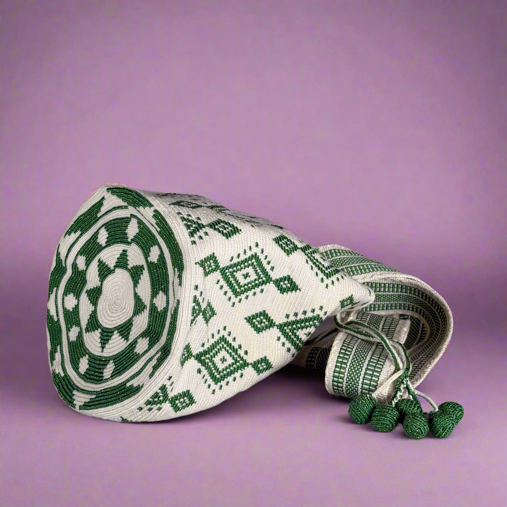 Wayuu Shoulder bag white green earrings