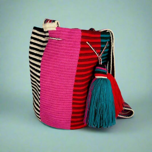 Wayuu Shoulder bag red pink green black ivory