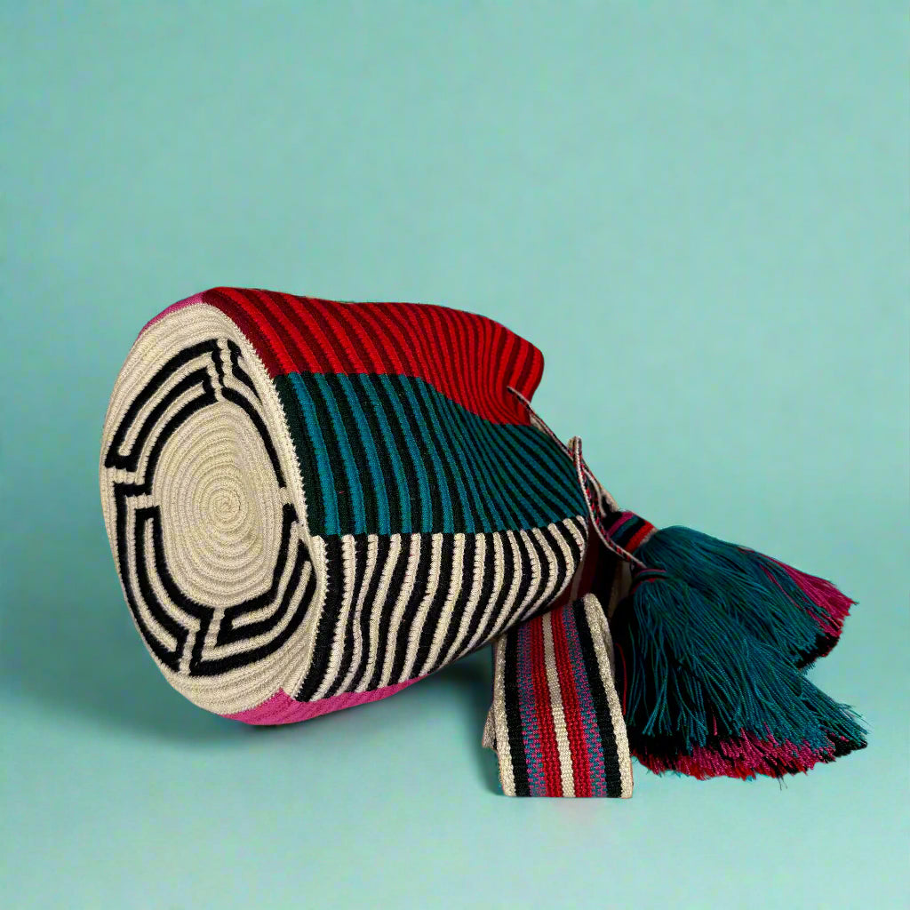 Wayuu Shoulder bag red pink green black ivory