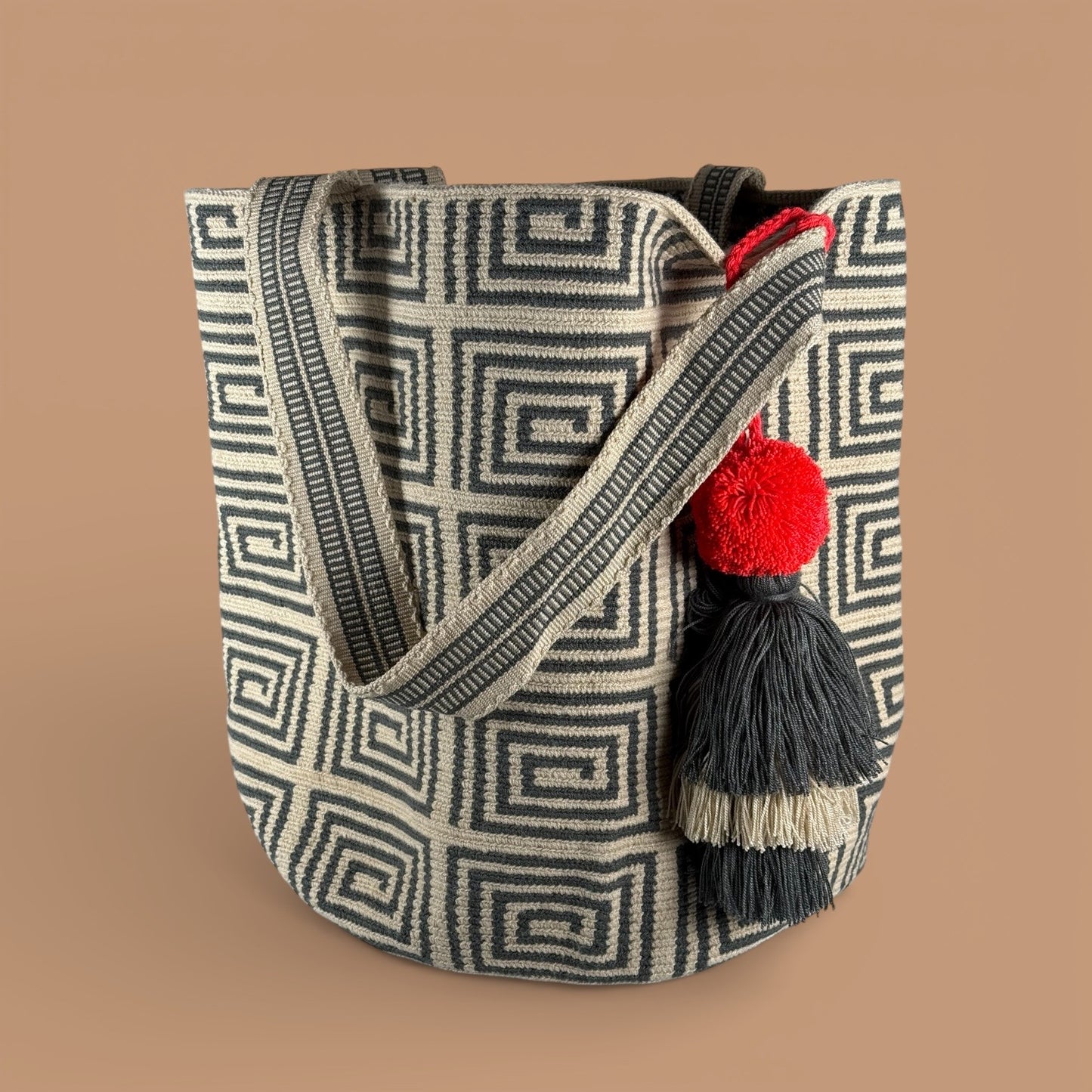 Tote • Grey Labyrinths