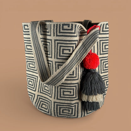 Tote • Grey Labyrinths