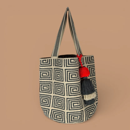 Tote • Grey Labyrinths