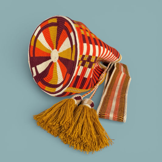 Mochila · Orange Pathways