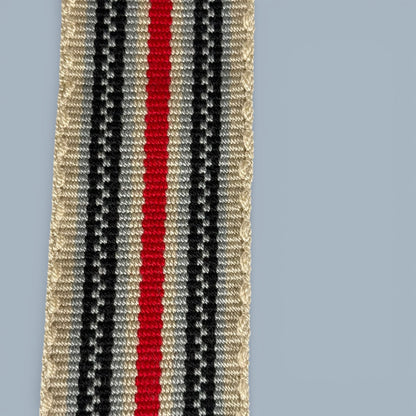 Mochila · Natural Grey & Red Squares