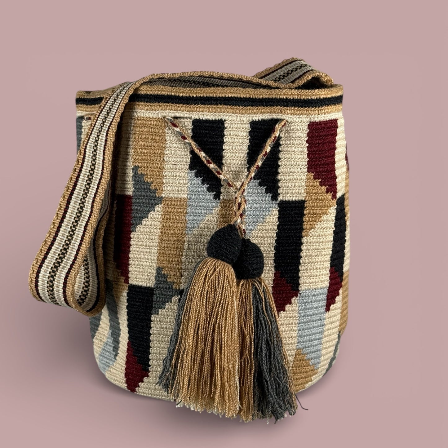 Mochila · Latte & Burgundy Linear Geometry