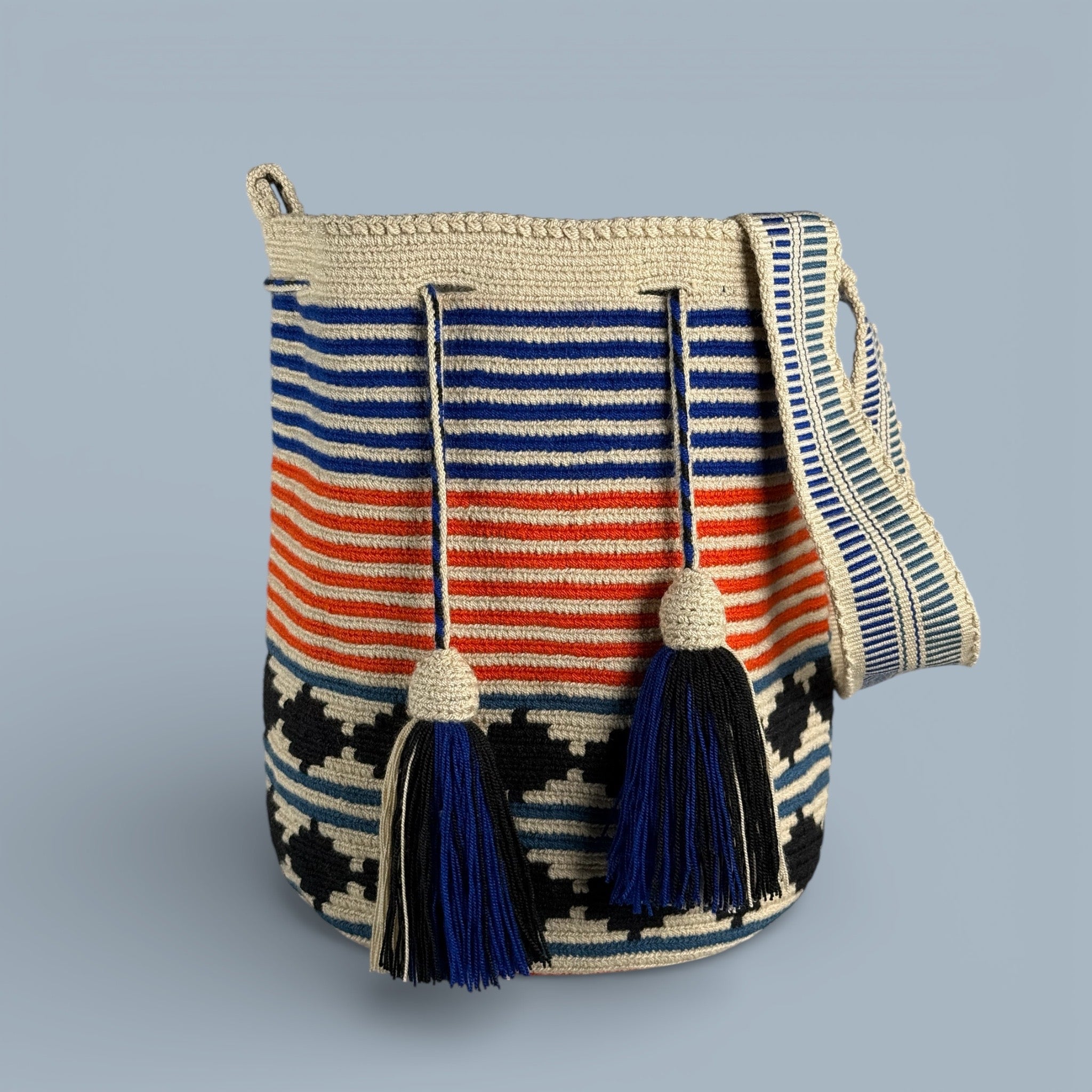バッグ machika Mochila · Natural Blue & Red Lines Black Diamond – Laka Chaka
