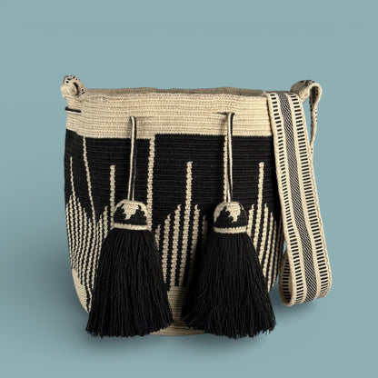 Mochila · Natural Black Layered Chevron