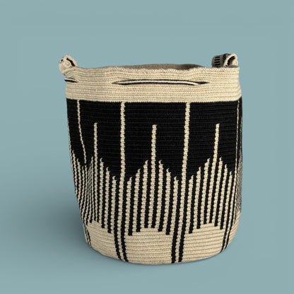 Mochila · Natural Black Layered Chevron