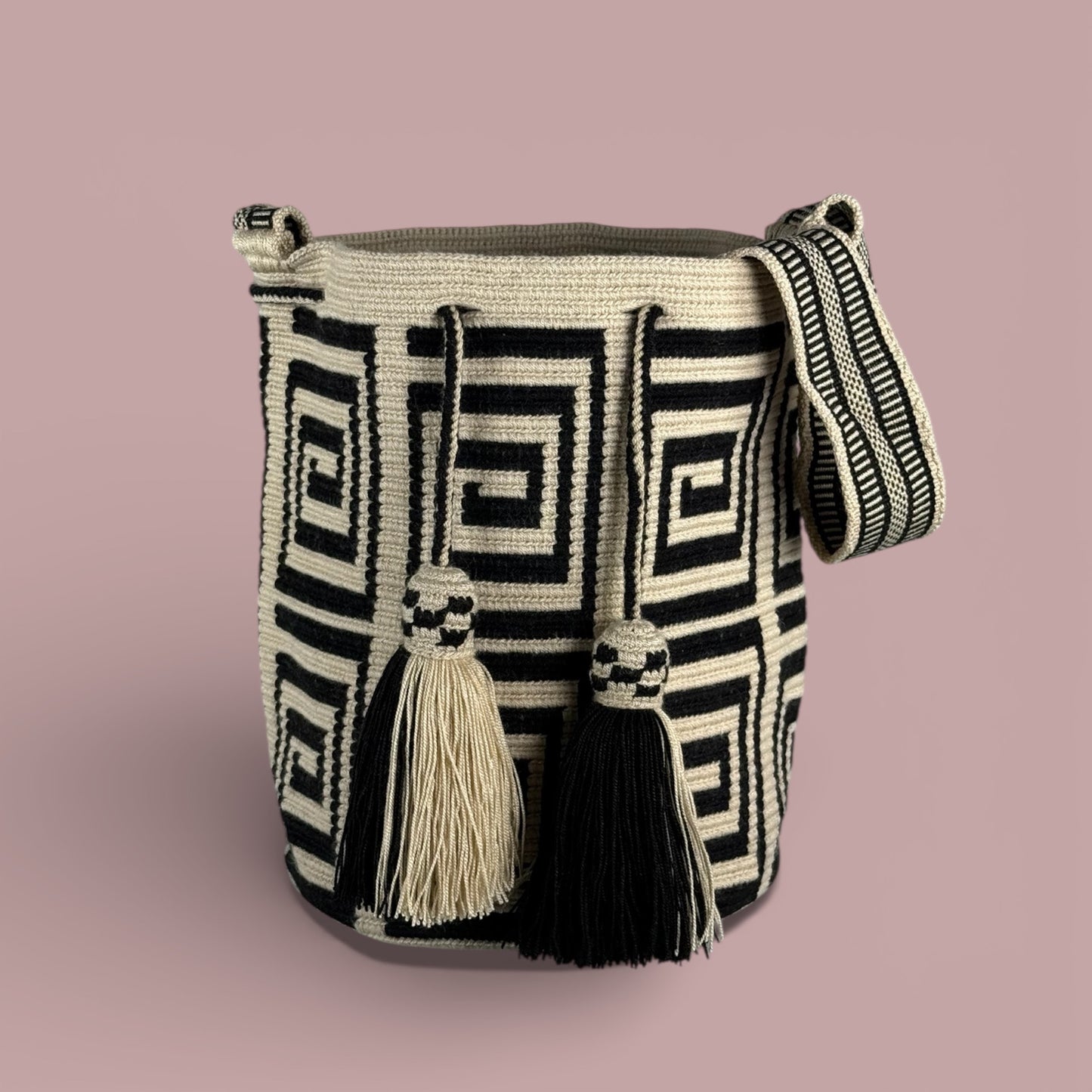 Mochila · Natural Black Labyrinth