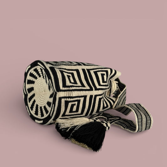 Mochila · Natural Black Labyrinth