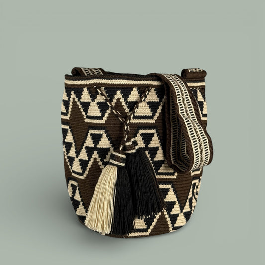 Mochila · Black Brown Protection Symbol