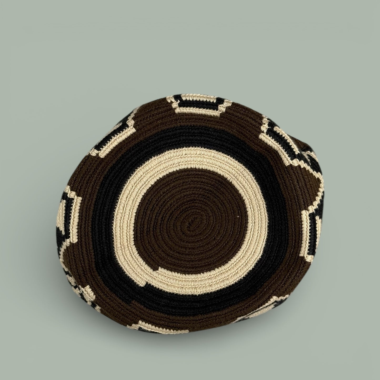 Mochila · Black Brown Protection Symbol